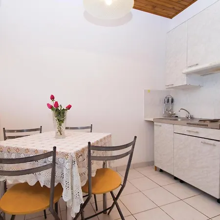 One-bedroom In Kneze *