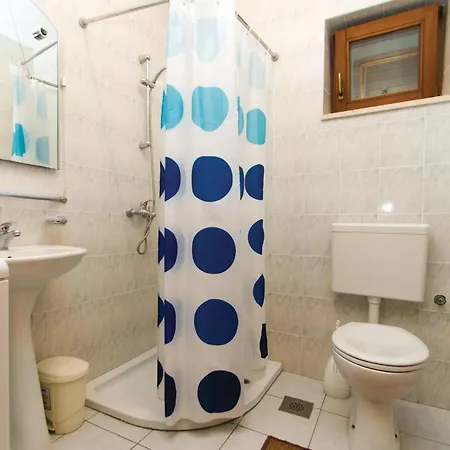 One-bedroom In Kneze בית נופש *